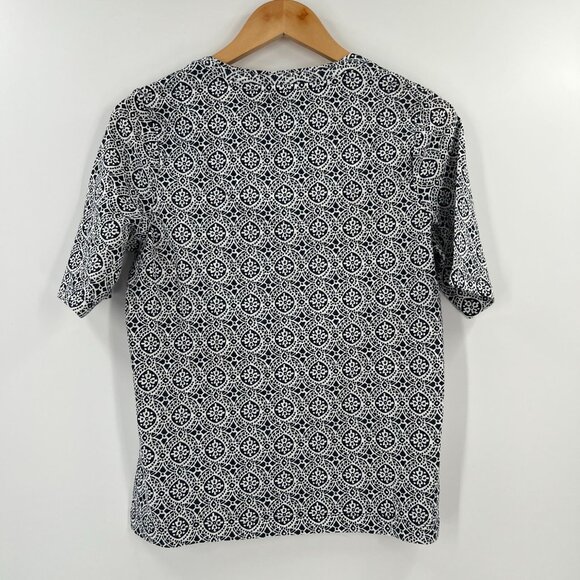 Chico's Size 0 (S/4-6) Blue White Medallion Top Short Sleeve Tee Coastal - Picture 7 of 8